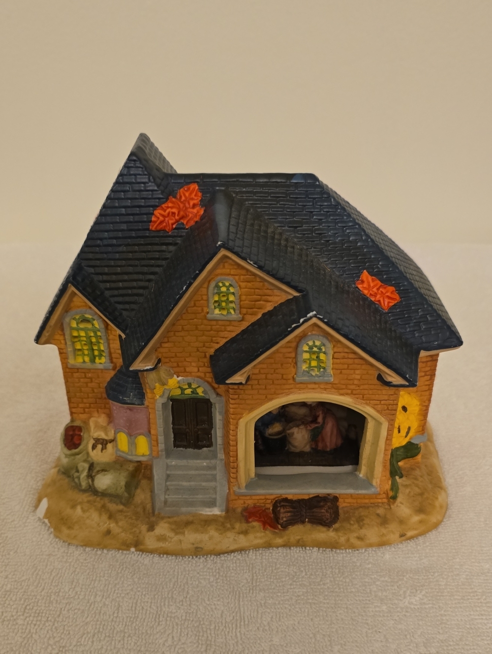 Vintage Fall Harvest Village House - Picture 5 of 17